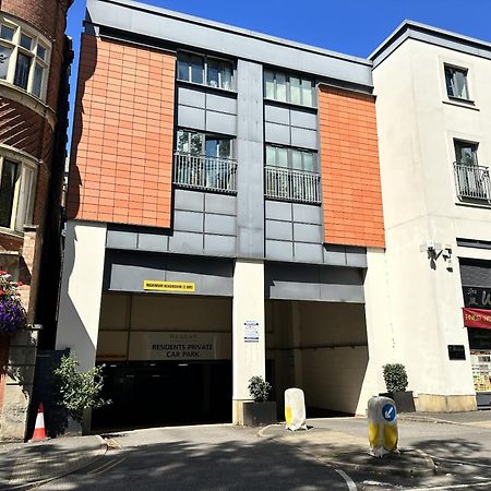 Stunning 2-Bed Town Centre Apartment - Hosted By Hutch Lifestyle Leamington Exteriér fotografie