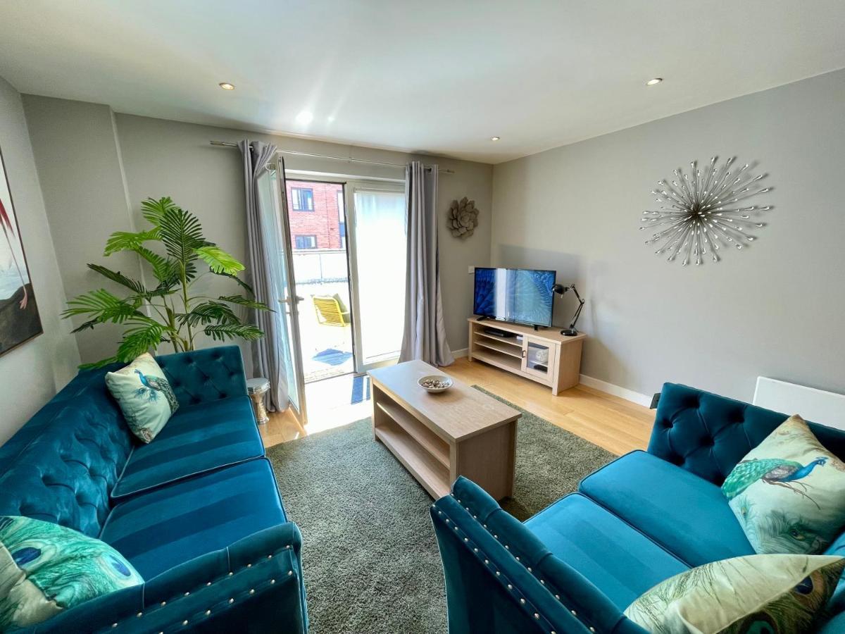 Stunning 2-Bed Town Centre Apartment - Hosted By Hutch Lifestyle Leamington Exteriér fotografie