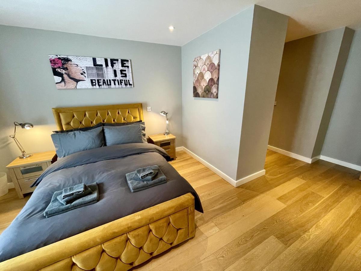 Stunning 2-Bed Town Centre Apartment - Hosted By Hutch Lifestyle Leamington Exteriér fotografie