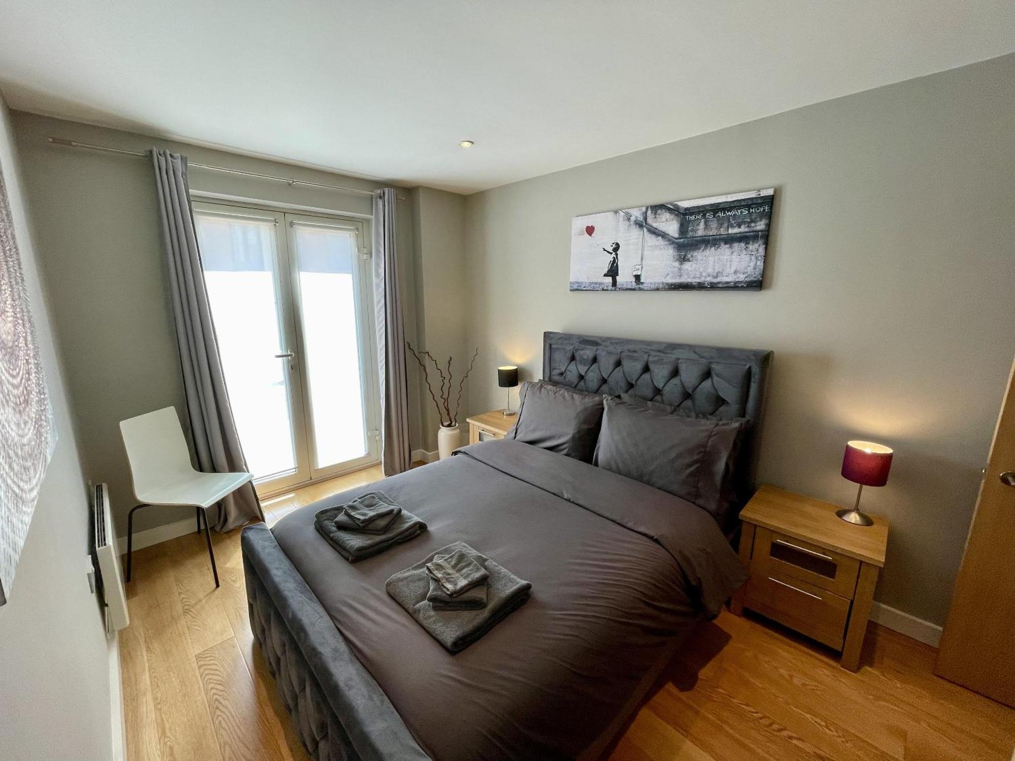 Stunning 2-Bed Town Centre Apartment - Hosted By Hutch Lifestyle Leamington Exteriér fotografie