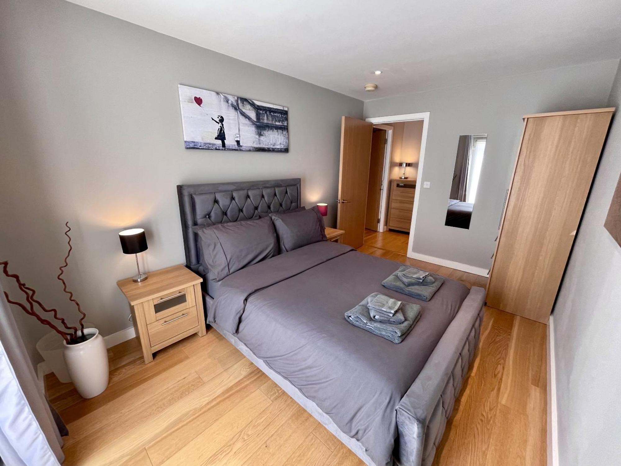 Stunning 2-Bed Town Centre Apartment - Hosted By Hutch Lifestyle Leamington Exteriér fotografie