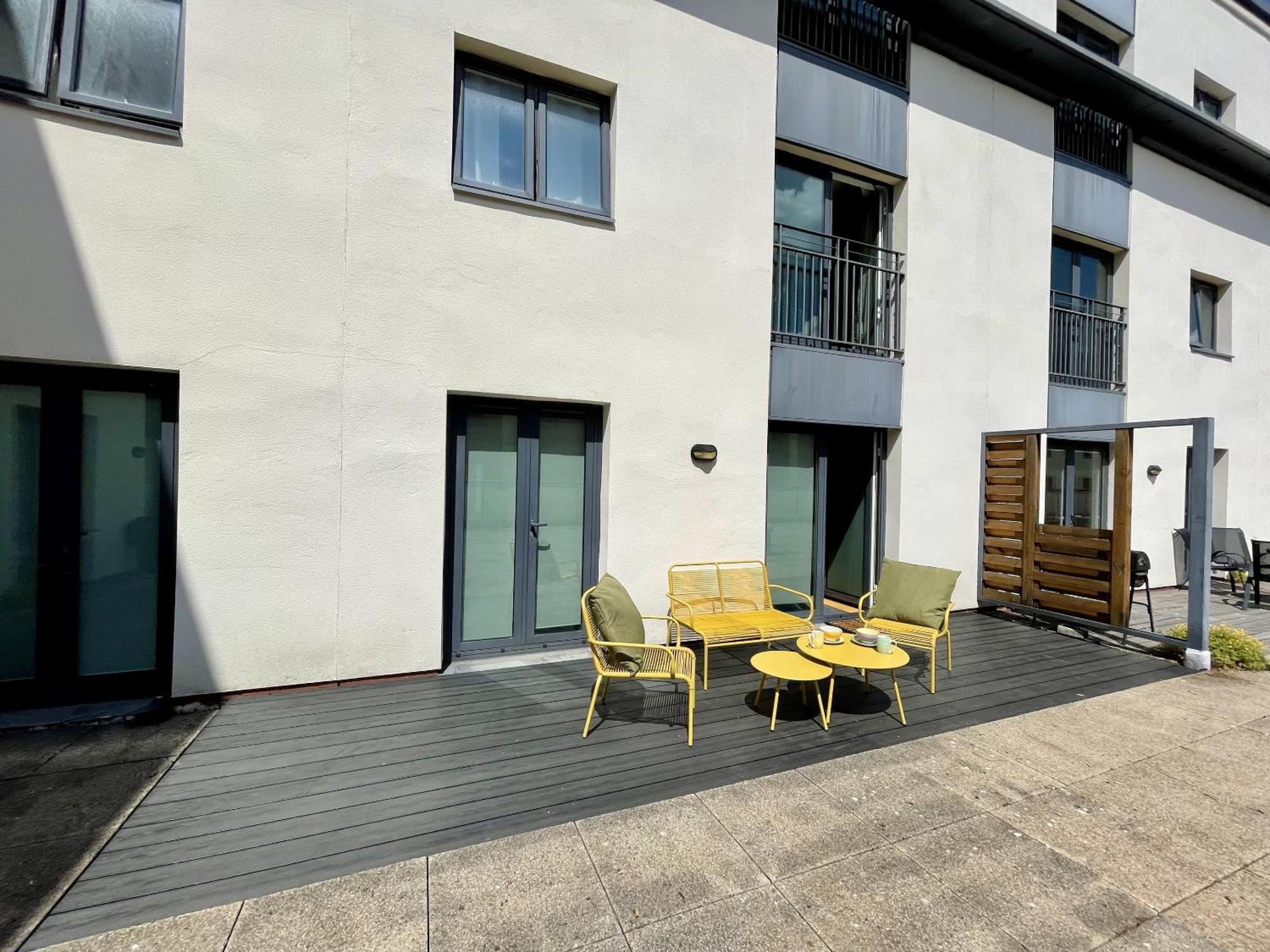 Stunning 2-Bed Town Centre Apartment - Hosted By Hutch Lifestyle Leamington Exteriér fotografie